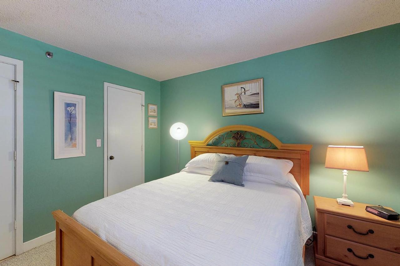 North Breakers - Unit 202, Wood Ave